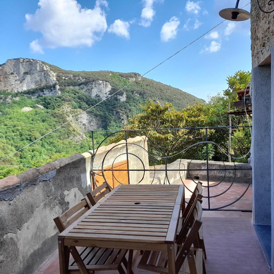 Ca Di Pippo "Tasso" Appartamento Ristrutturato Orco Feglino Extérieur photo